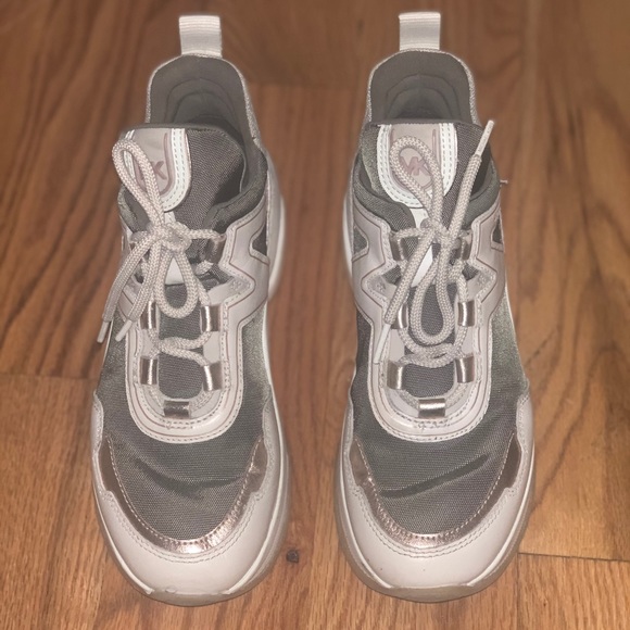 olympia canvas and leather trainer